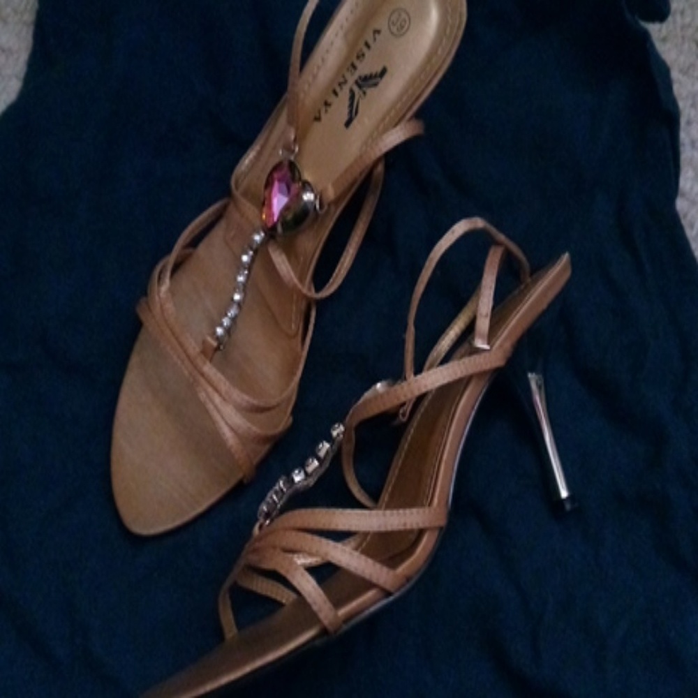 Sparkle hearts with mirror heels size 9